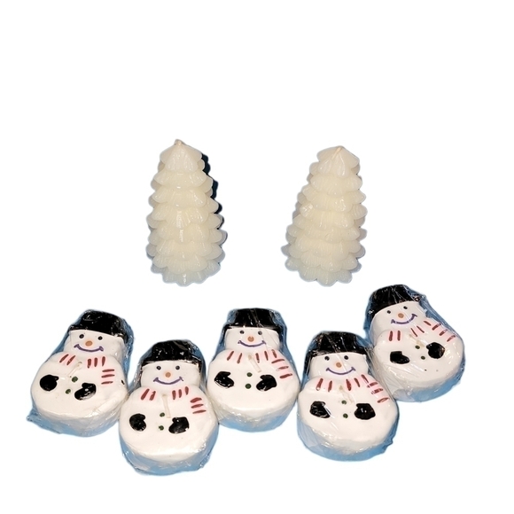 5/$10 Christmas candles. Snowmen. Christmas Tree - Picture 4 of 4